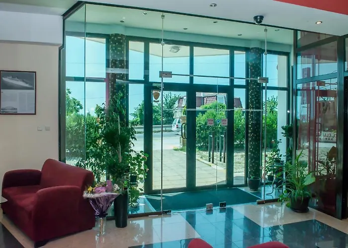 Ξενοδοχείο Ellinis - Sea View And Free Parking 3*