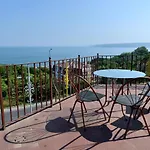 Ellinis - Sea View And Free Parking Hotell Varna