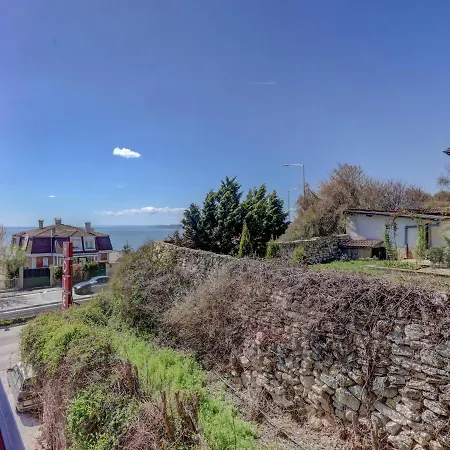 酒店 Ellinis - Sea View And Free Parking 3*