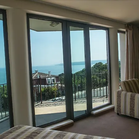 Hotel Ellinis - Sea View And Free Parking Varna