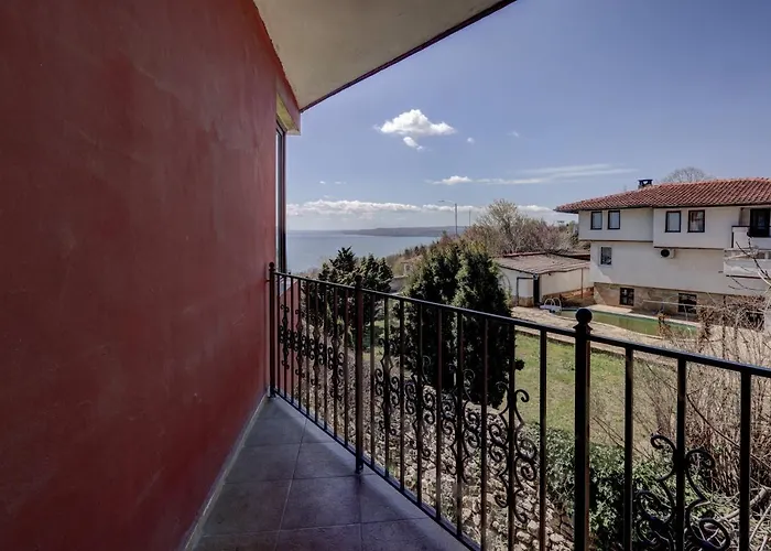 Ellinis - Sea View And Free Parking Hotel 3*