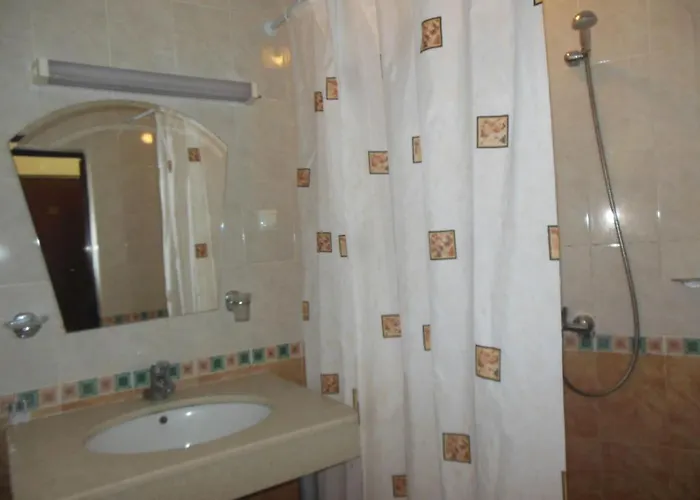 Ellinis - Sea View And Free Parking 3* Warna